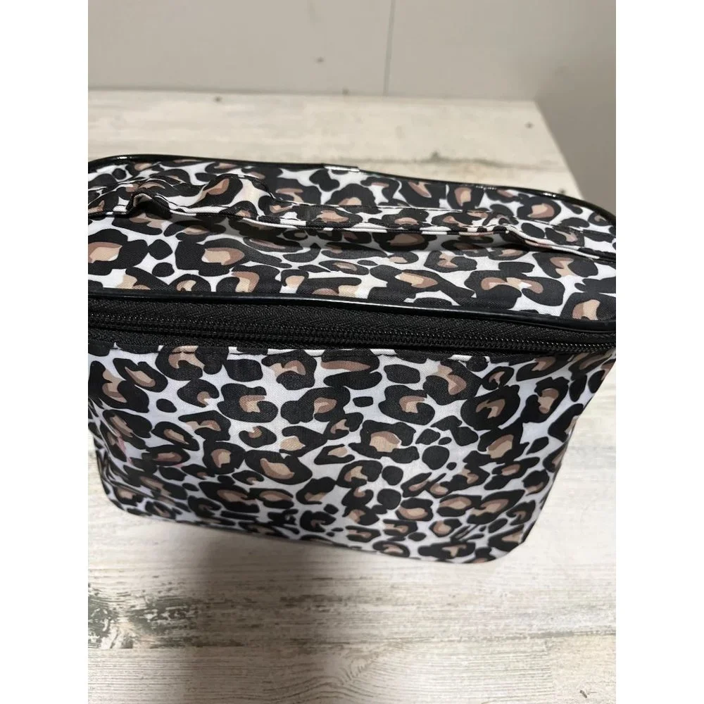 Modella zippered leopard print cosmetic bags. Set of two